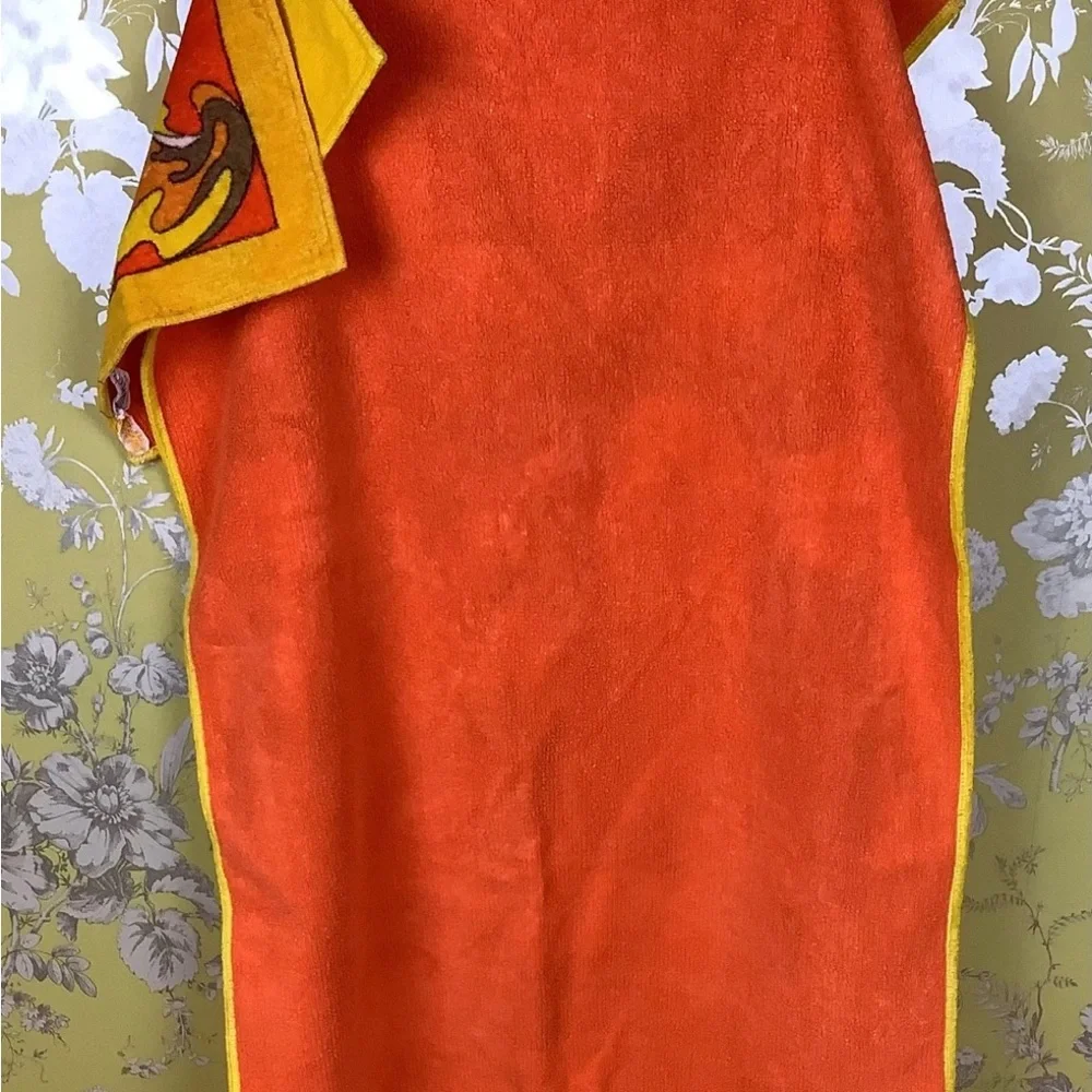 Emilio Pucci Orange and Yellow Towel‎